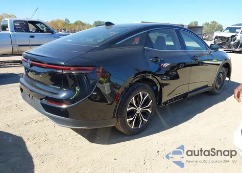 2024 Toyota Crown Xle z USA, uszkodzony, nr VIN JTDAAAAF3R3028252